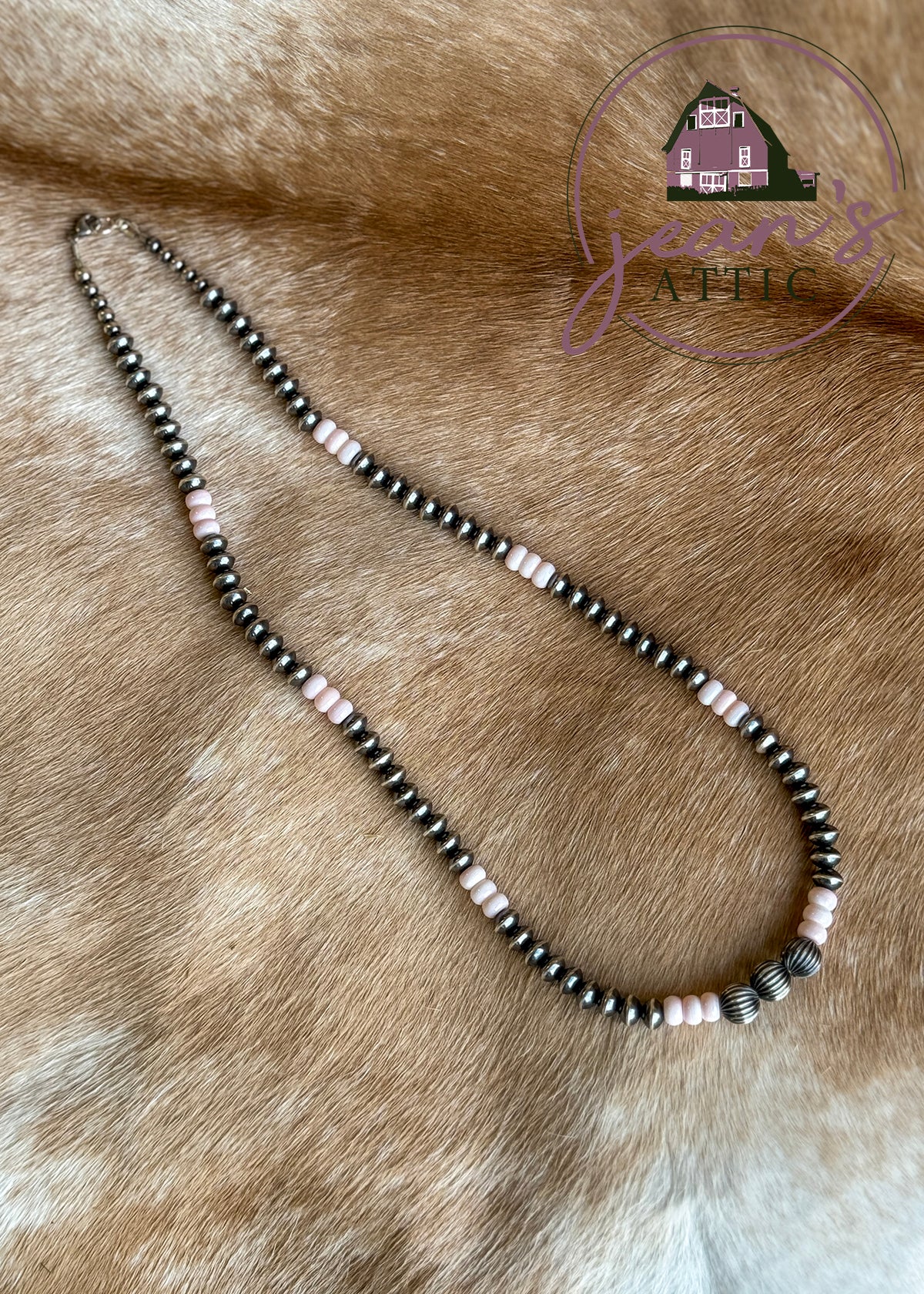 Navajo Disc Pearl Necklace with Pink Conch