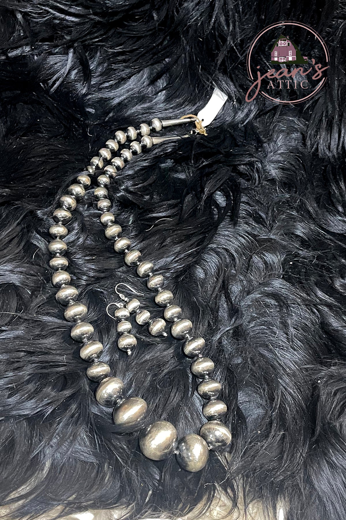 Graduated 10-20mm Navajo Pearl Necklace & Earring Set