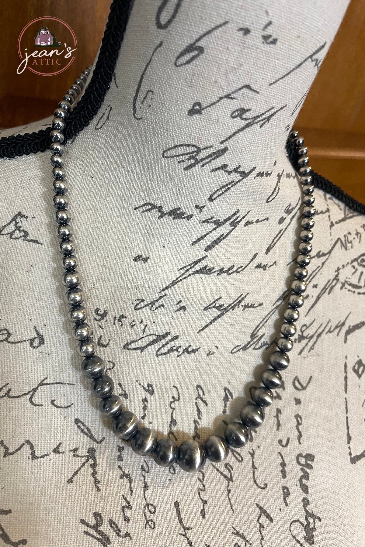 20" Graduated Navajo Pearls