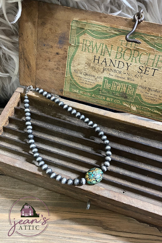 Costume Navajo Pearl with Green Accent Stone Necklace